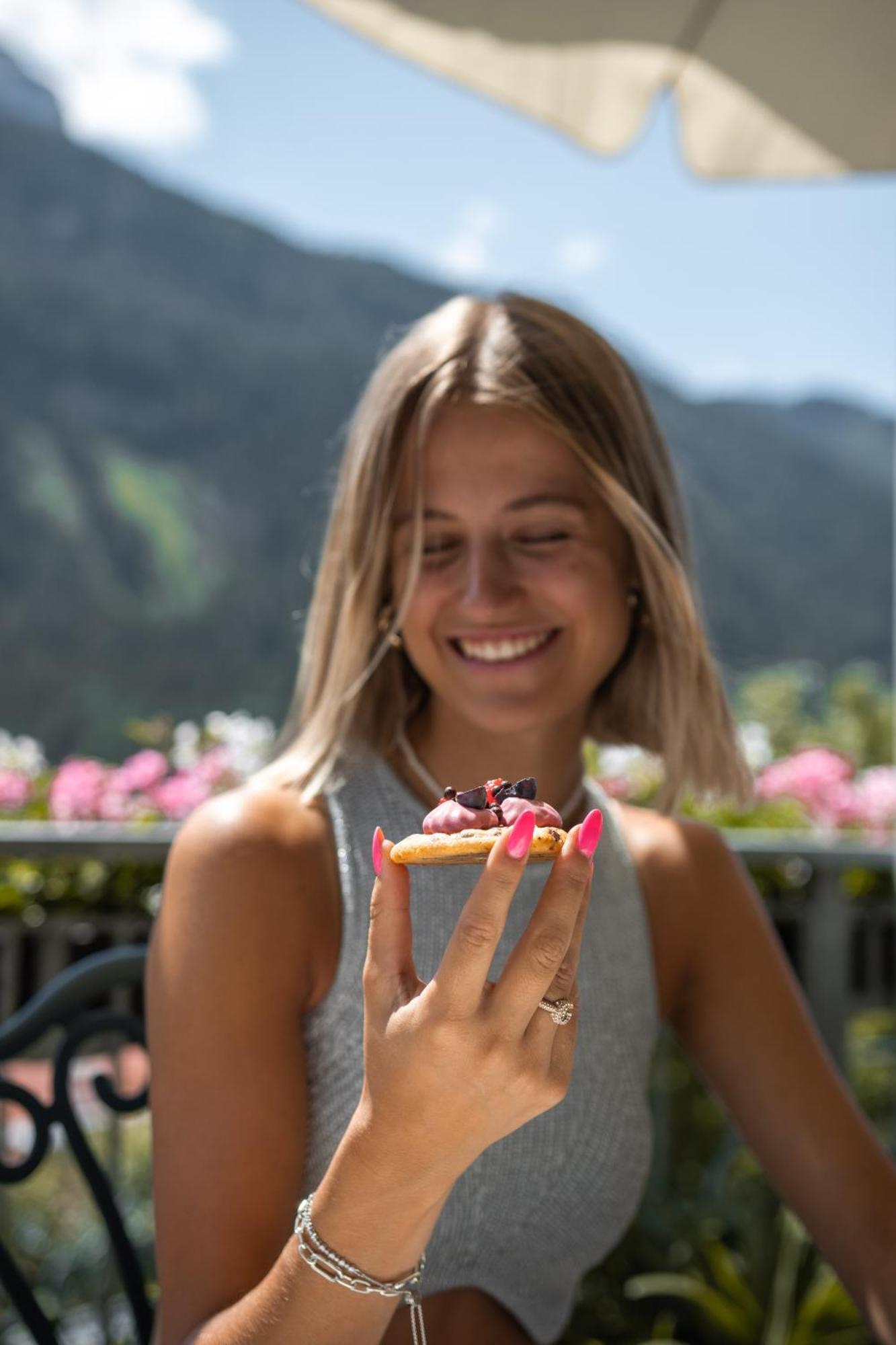 Hotel Royal Und Ferienhaus Annabel Sexten Exteriör bild